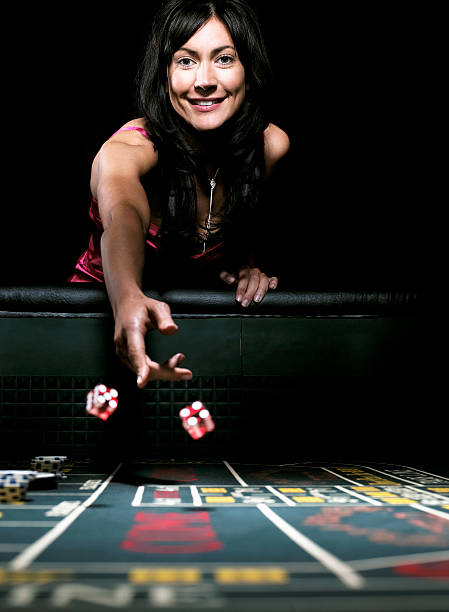 satulotre baccarat table showing Player vs Banker hand comparison and payout display